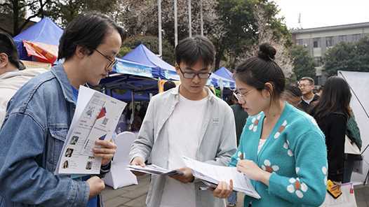 新疆文旅产业全年带动就业超百万人次